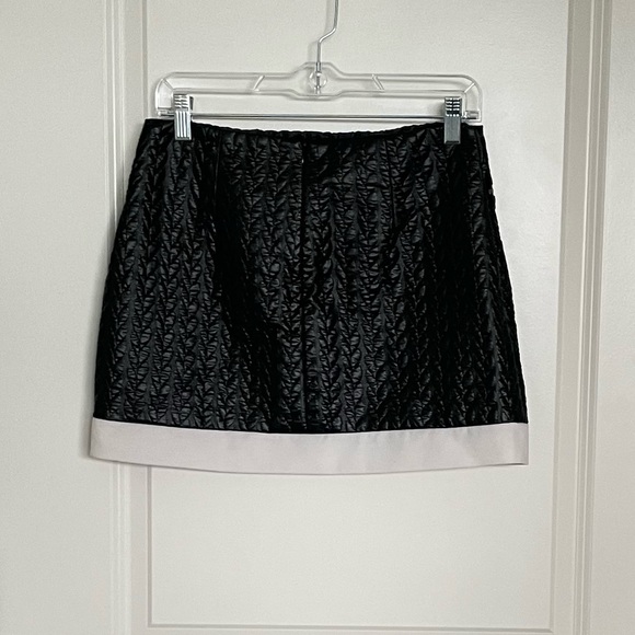 Black Skirt with white trim - Picture 5 of 5